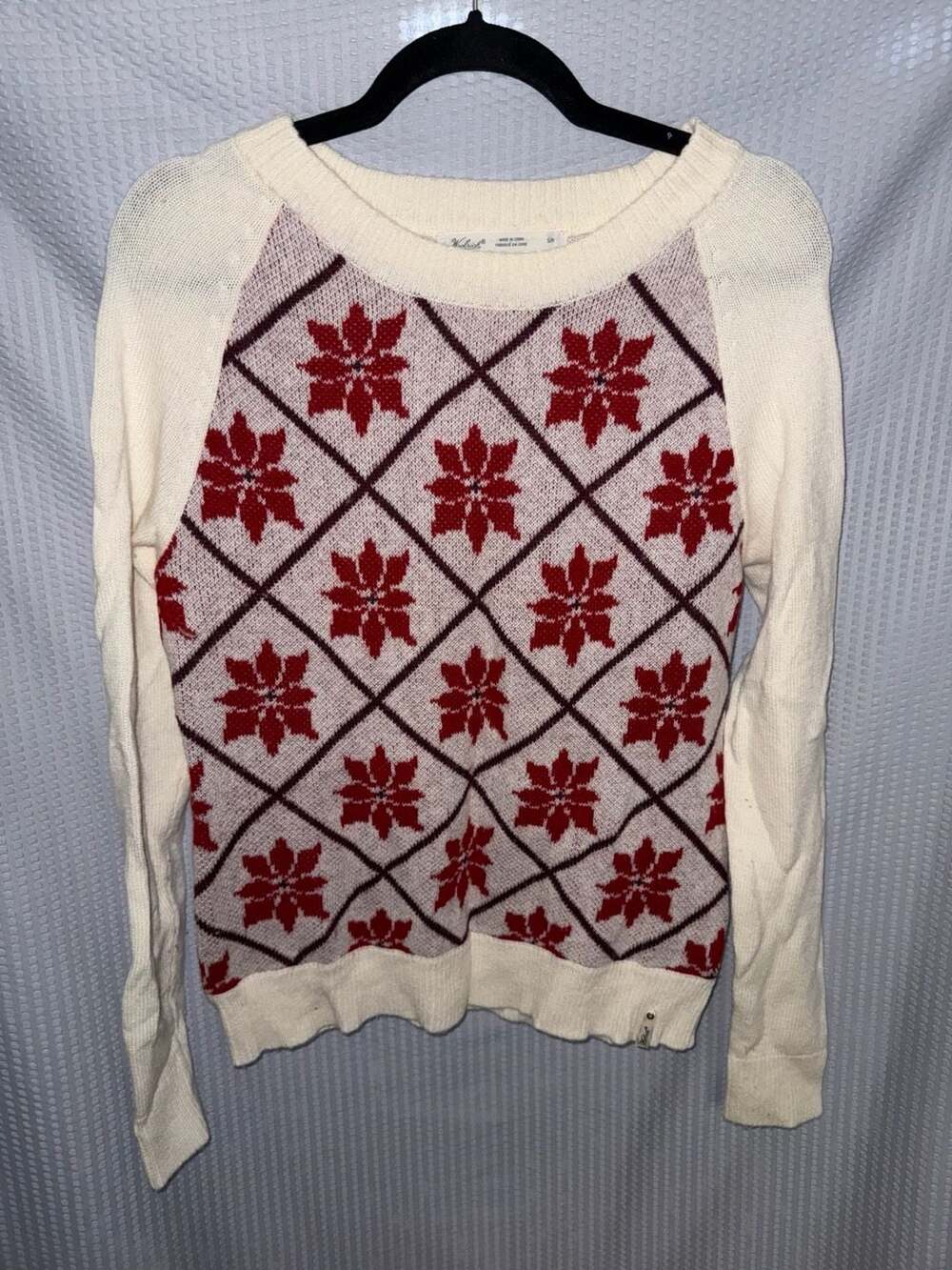 Woolrich Christmas Poinsettia Sweater Size S/P White Red Knit Pullover